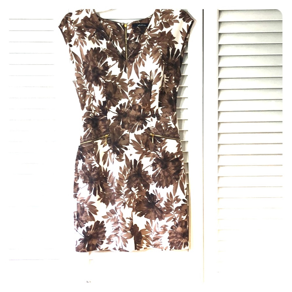 Structured brown and white dress